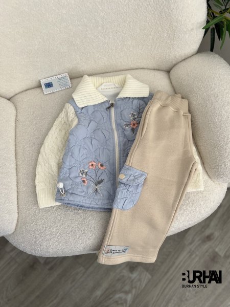 طقم بناتي مبطن