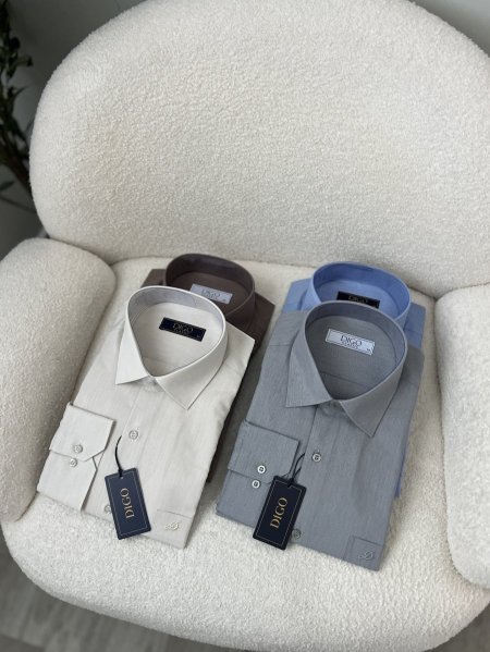 قميص رجالي كلاسيك مع جيبة