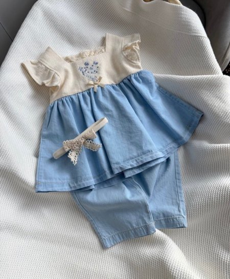 طقم جينز مع بندانة لشعر