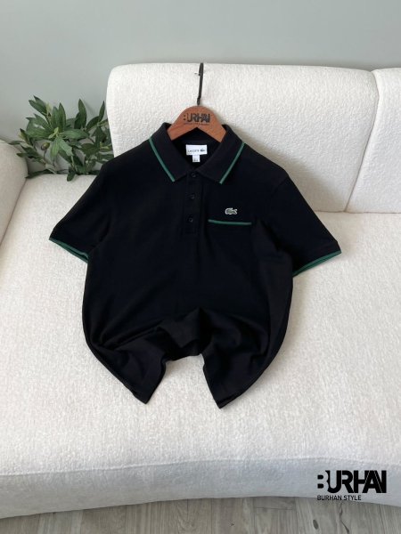 بلوزة ماركة Lacoste