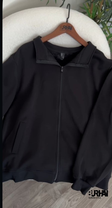 أسود