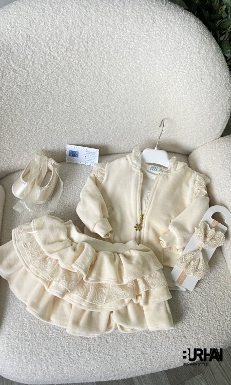 طقم مخمل تنورة  مع دانتيل